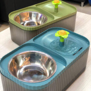 Comedero doble con fuente de agua