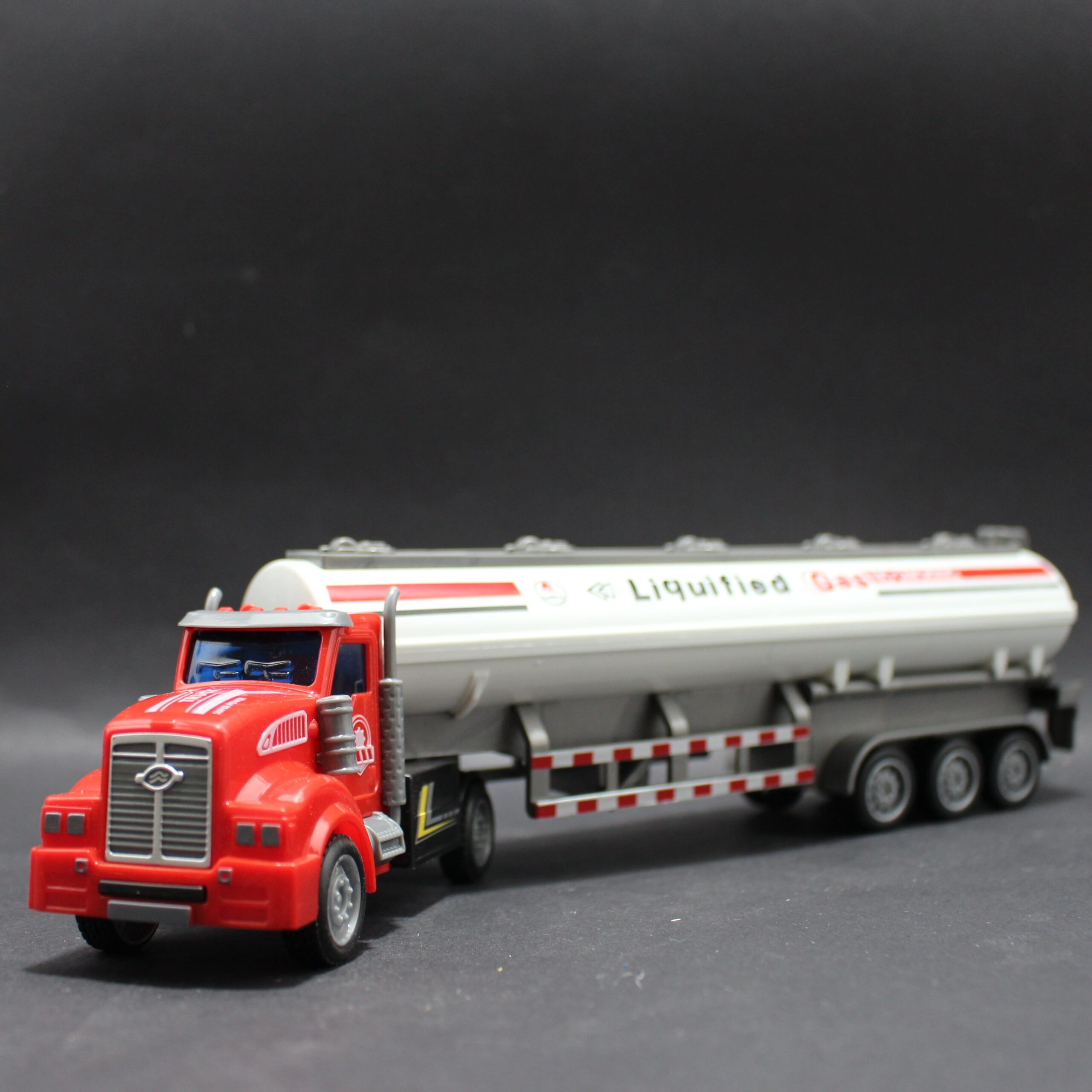 Camion de combustible - Imagen 3