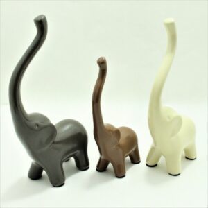 Trio de elefantes decorativos