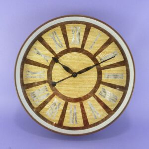 Reloj de pared beige