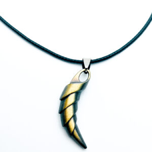 Collar Colmillo Metalico + estuche