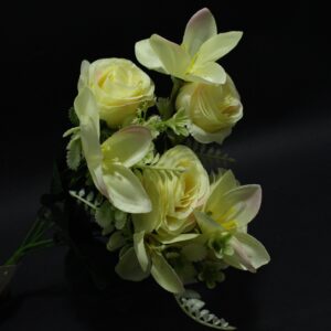 FLOR  ROSAS  BEIGE   EN MANOJO DE 5 FLO
