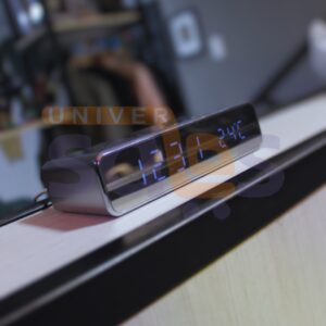 Reloj digital LED
